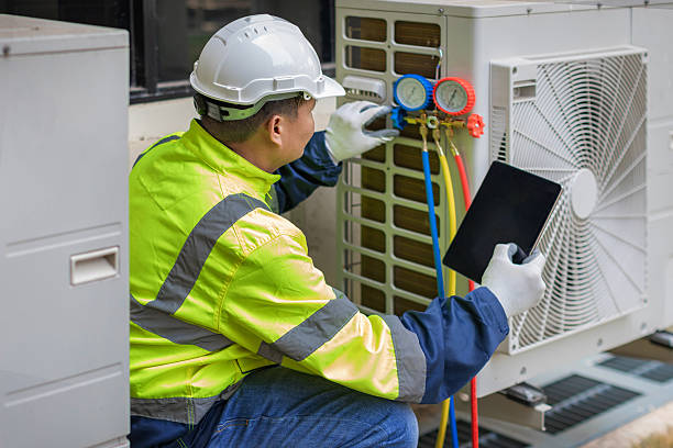 Professional Hvac Installation technician working in Albertson, NY